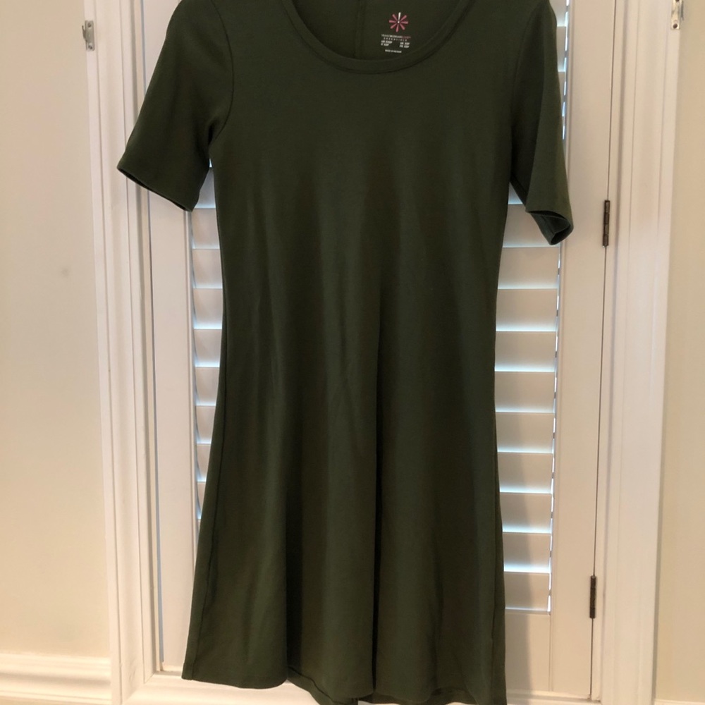 Isaac mizrahi simple green dress